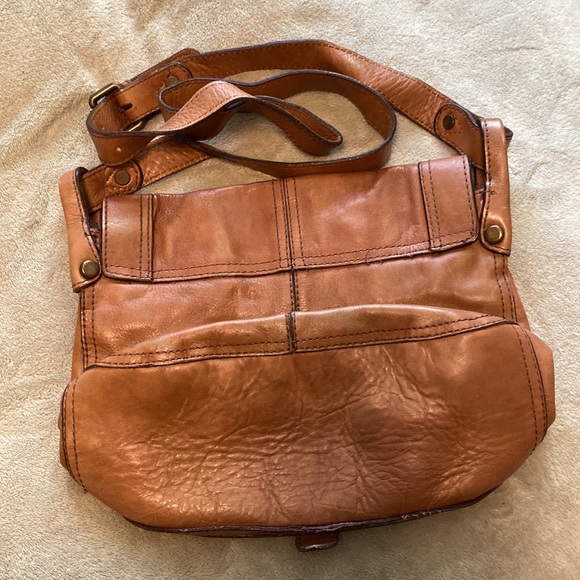 Fossil Vintage Revival (VRV) Flap Crossbody - Picture 2 of 12